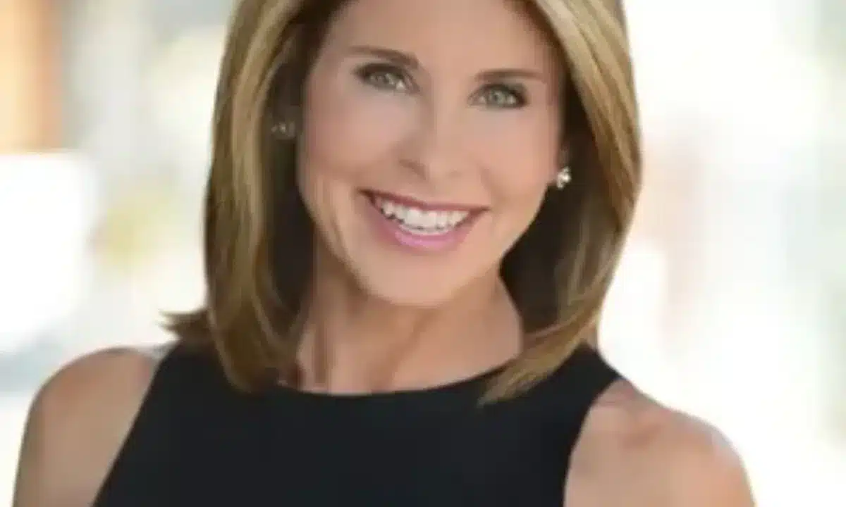 Kathy Orr Bio, Wiki, FOX 29, Age, Education, Height, Family, Husband, Children, and Career