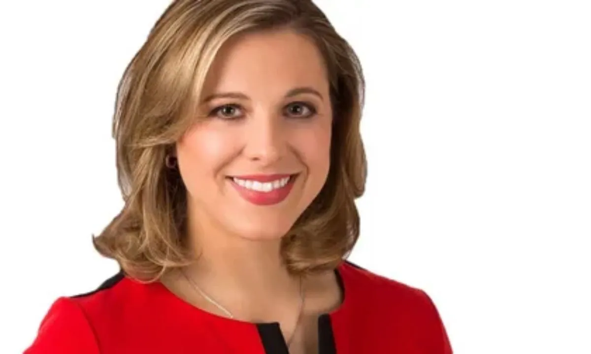 Lindsey Slater Bio, Wiki, WISN 12 News, Age, Education, Height, Family, Husband, Children, and Career