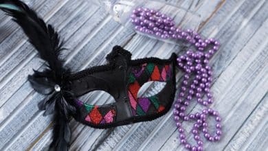 close up mask with feather beads 23 2147747405