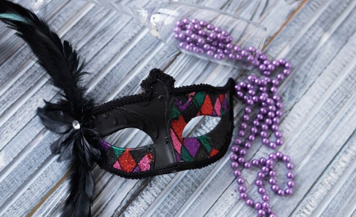 close up mask with feather beads 23 2147747405