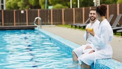 rest by swimming pool 1098 13916