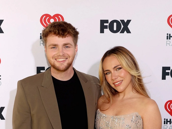Alex Warren Family Role