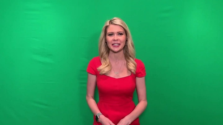 How Tall is Kat Campbell?