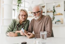 Are Oral Diabetes Pills Enough for Blood Sugar Control in Seniors