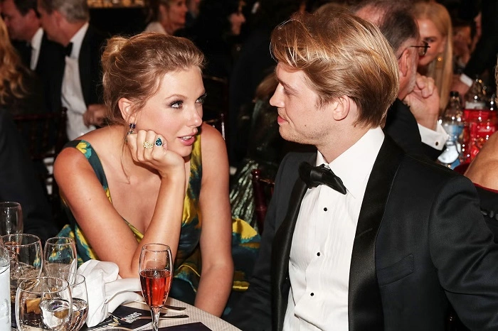A Look at Taylor's Past Breakups (And Why This Time Feels Different)