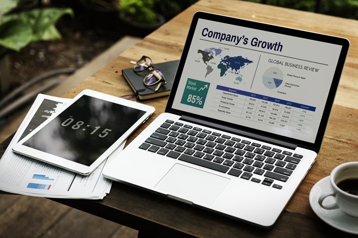Is It Safe to Buy Similarweb Traffic for a New Website