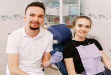 How Family Dentists Personalize Treatment For Implant Patients